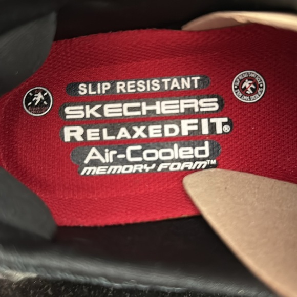 Skechers slip resistances, Size 7 men’s. Womans 9 - Picture 5 of 10